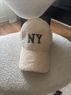 NY Sherpa Baseball Cap in Cream